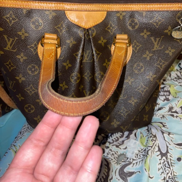 Louis Vuitton Palermo PM - Picture 5 of 11